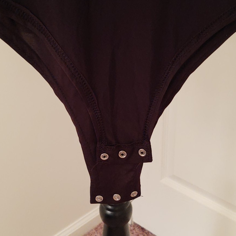 EUC 💢 | Atmosphere Solid One Shoulder Bodysuit - Picture 5 of 7